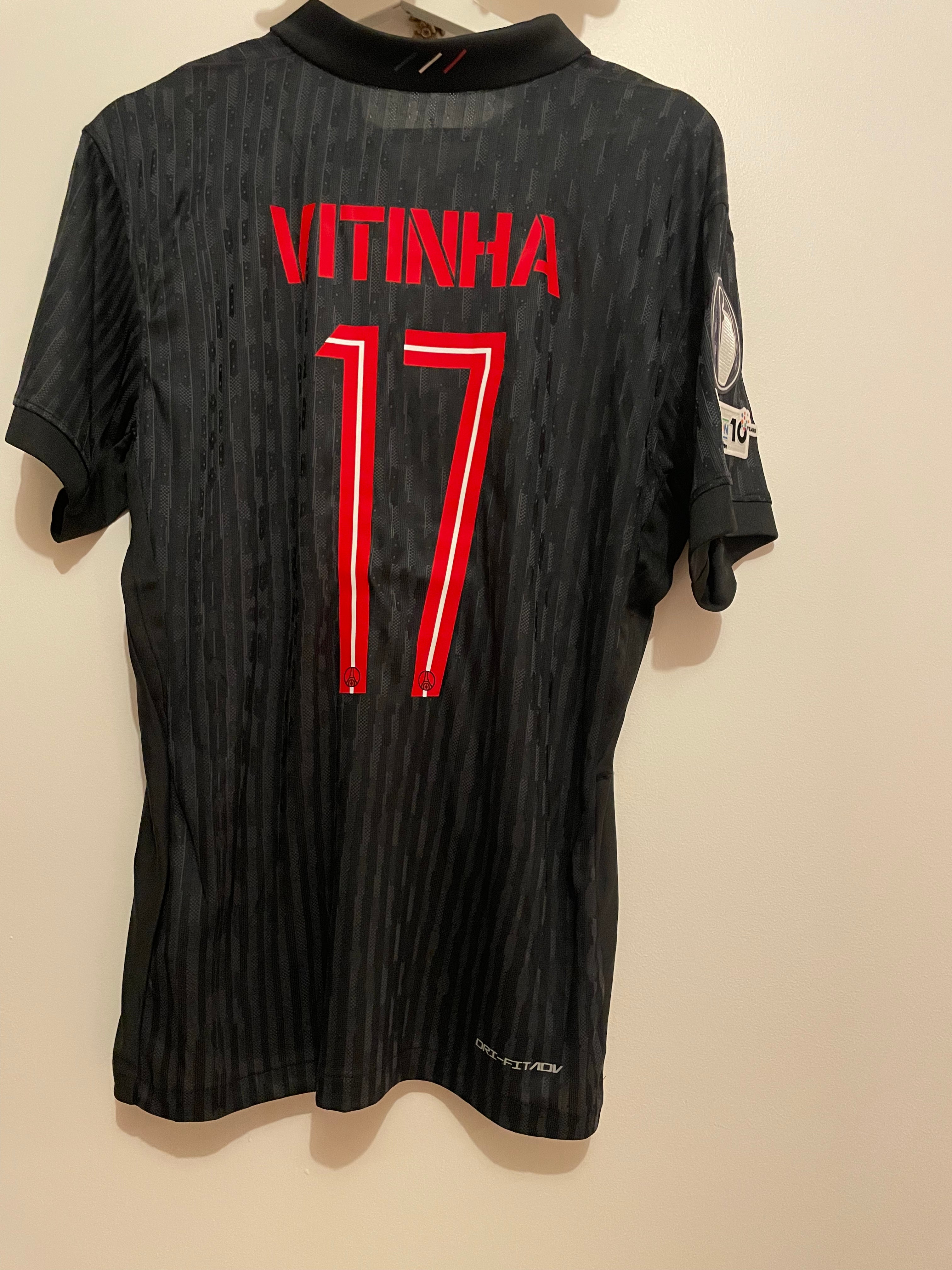 PARIS FOURTH PLAYER VERSION - VITINHA 17